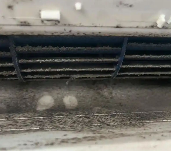 威信空调吹的风有股烧焦味是怎么回事